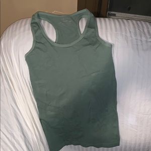 NEVER WORN WORKOUT TOP-